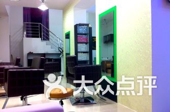 理发店排名_理发店卡通图片