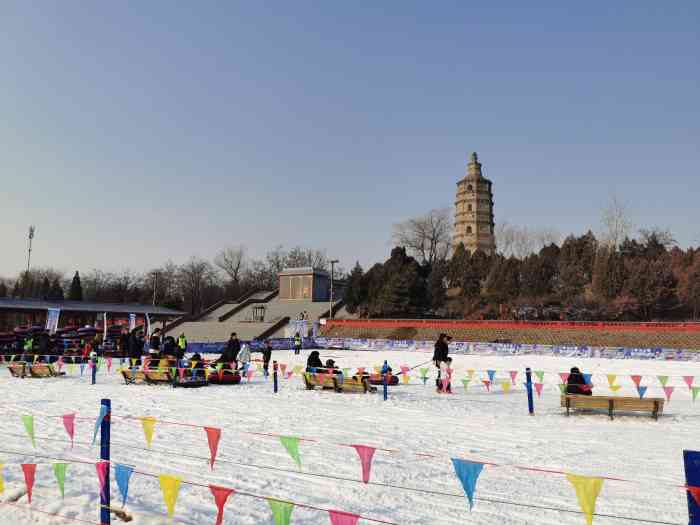 昊天公园昊天冰雪欢乐世界-"周末连逛两个冰雪世界也是棒棒哒~没想到