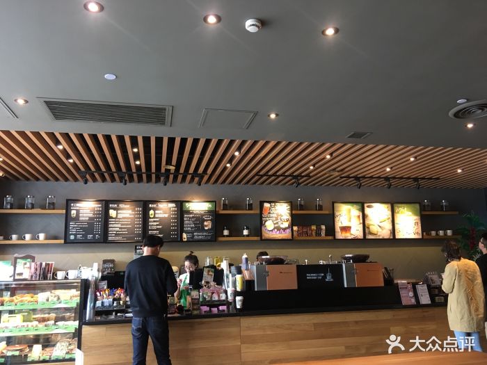 星巴克(杭州临安万华广场店)图片 第50张
