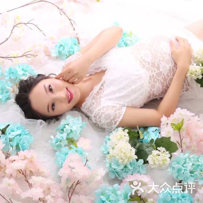 孕之韵专业孕妇摄影工作室