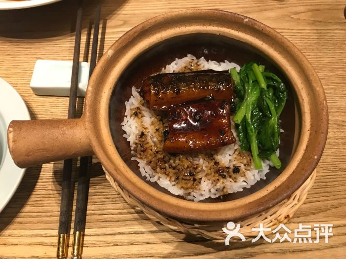 兰轩村庄食坊(安缦法云店)鳗鱼红烧肉焖饭图片 - 第1张