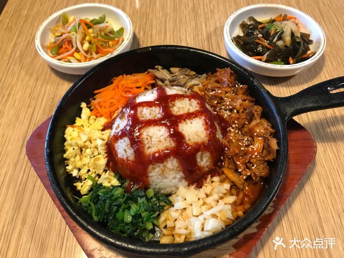 土大力韩国休闲餐厅(泰华店)猪肉铁板拌饭图片