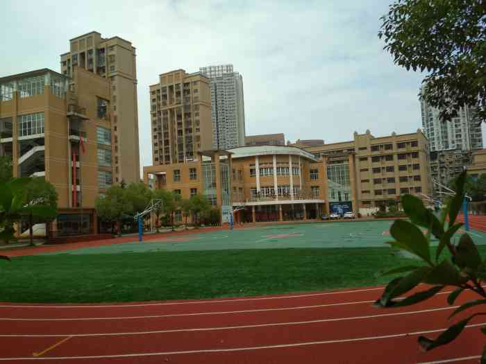 武汉市楚才中学-"武汉楚才中学位于汉阳区玫瑰街这块.