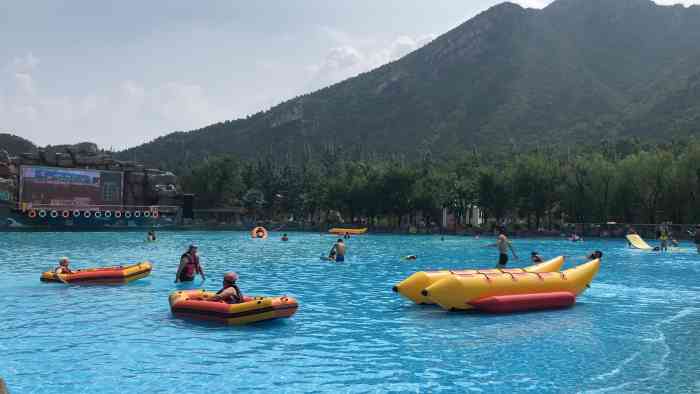 燕子湖水上乐园-"昌平区十三陵,燕子湖风景区,玩的一.