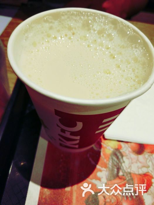 肯德基:凌晨从泰国回国的飞机到火车站转.武汉