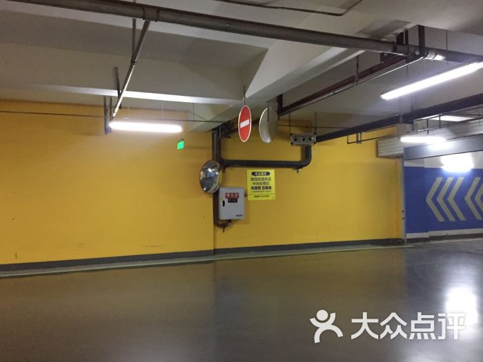 龙湖北城天街停车场图片 第2张