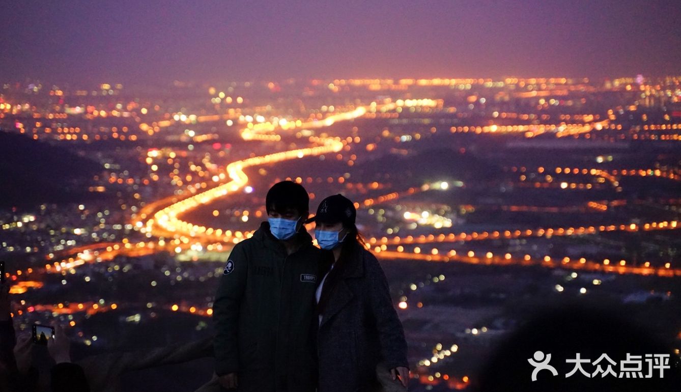 鬼笑石看北京夜景