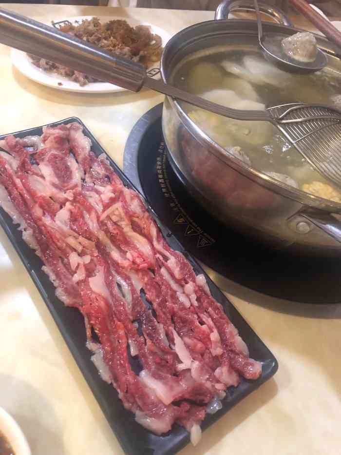 潮汕大鼎牛肉-"位置:美女喜欢炒年糕斜对面,do隔壁,附