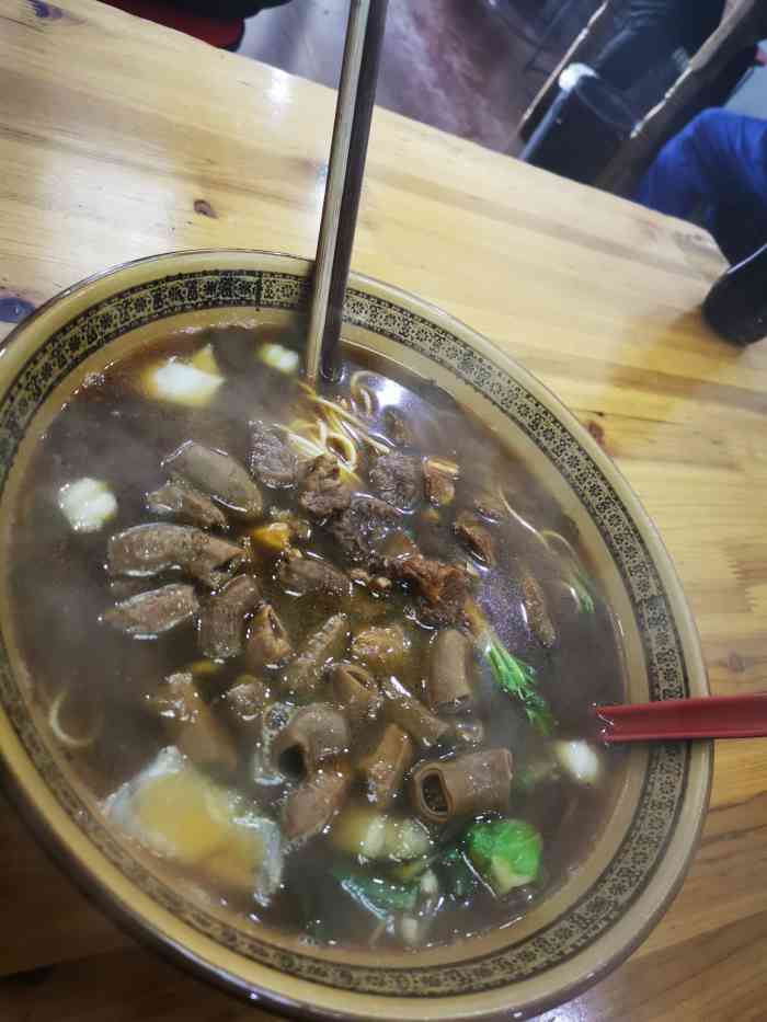 葛塘小肠牛肉面(石记葛塘店"一直听某人说六合的小肠面好吃,为了吃