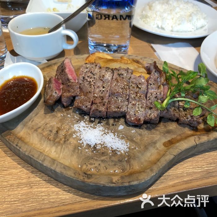 神田の肉バルrump cap图片-北京牛排-大众点评网