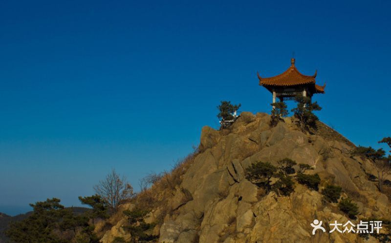 烟台塔山风景区图片