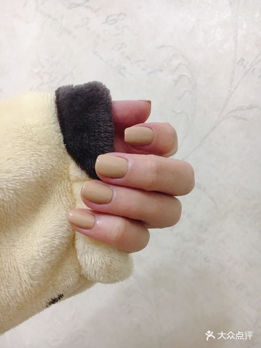 很荣幸中了霸王餐,选了美甲的项目。预约的.