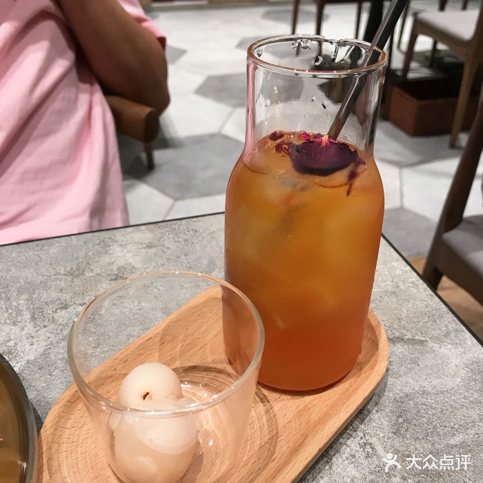 荔枝玫瑰茉莉花茶