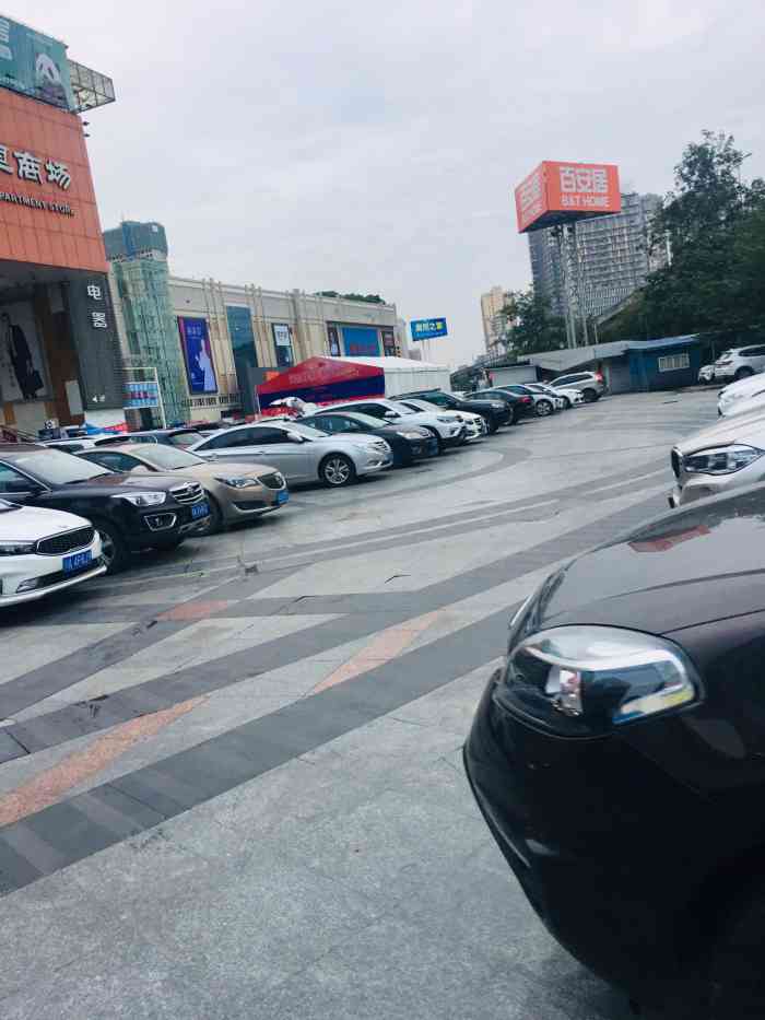 西单商场成都店-停车场-"地址:位于清江西路地铁口,三