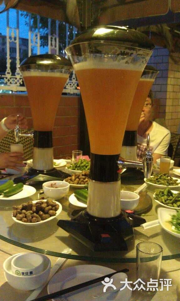 红岩海鲜美食广场_上汽依维柯红岩_红岩海鲜农家菜