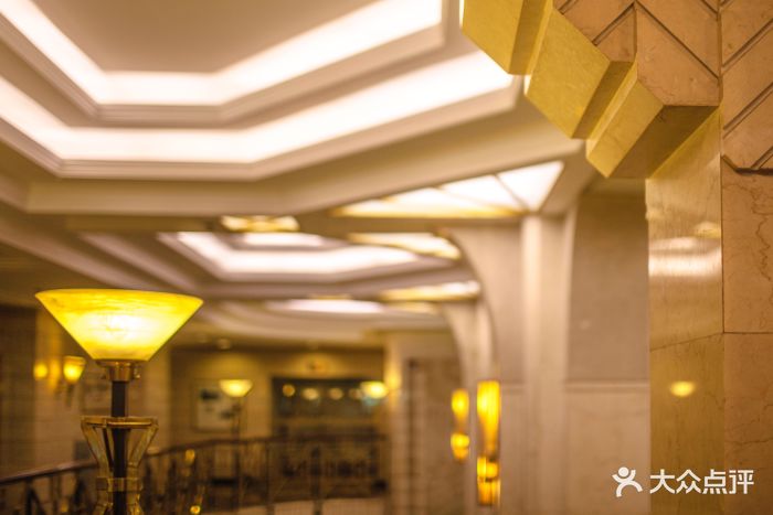 上海国际饭店,住的是情怀。90年代初的时候.