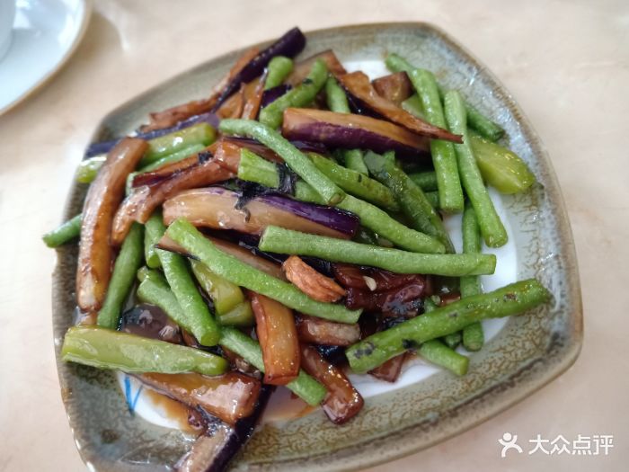 客天下食府(君怡沃尔玛店)田园三宝图片