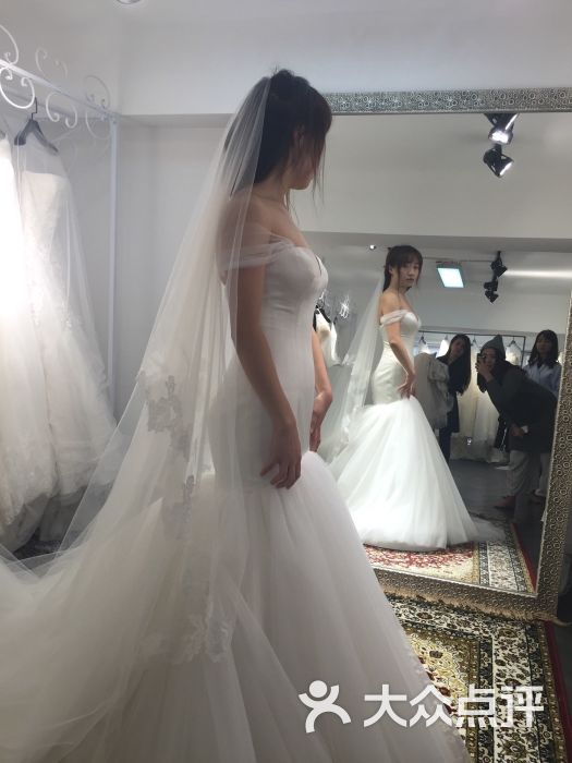 情云蔽月爱深藏_云爱婚纱(2)