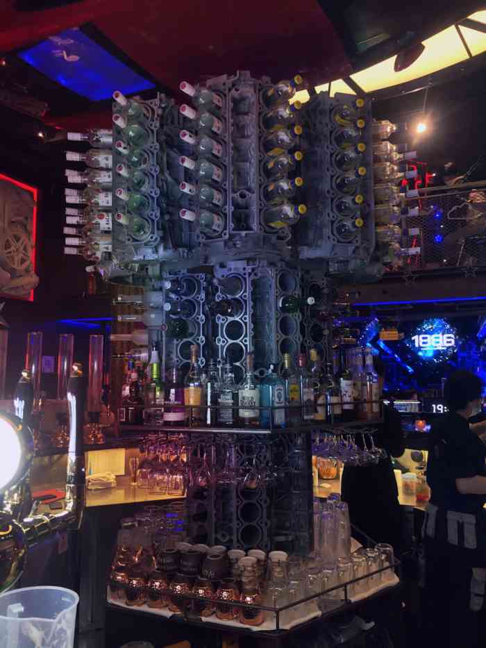 1886汽车餐厅&音乐酒吧(新天地店)