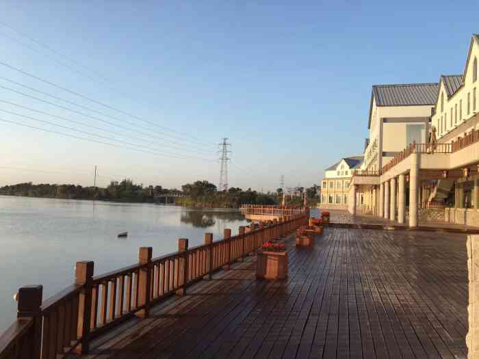 梅花湾假日酒店-"位于江苏大丰区的酒店,因为是同学的