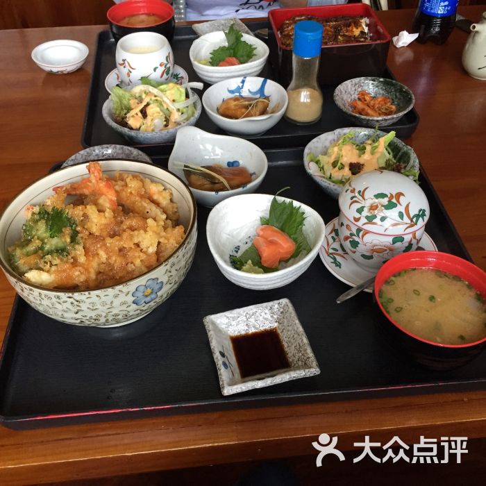 炸虾盖饭
