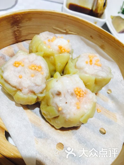 香港狮子山下-虾子烧卖图片