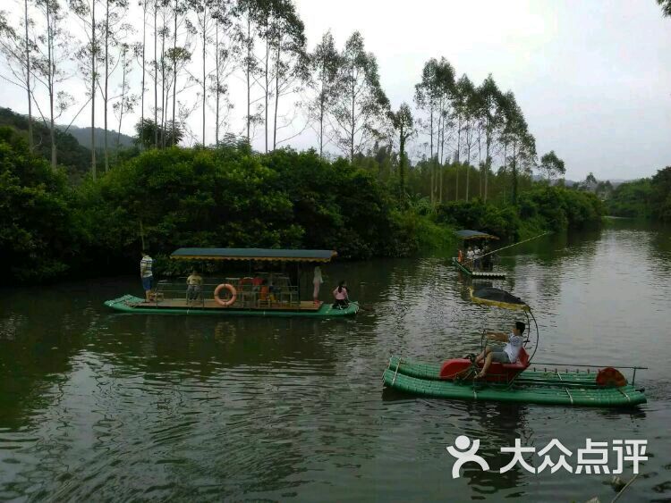 阳春市芷林山庄上传的图片