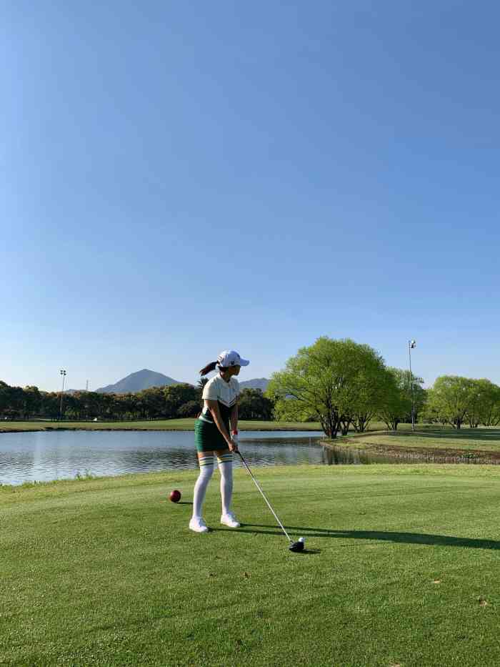 西湖国际高尔夫乡村俱乐部-"小雨74の中のラウンド