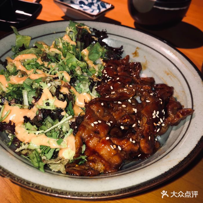 日式烧肉丼饭