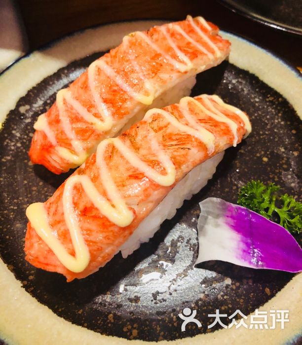 赤焰北海道蟹棒手握寿司