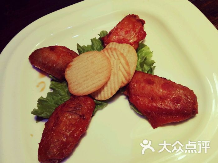 尹俊逸上传的图片