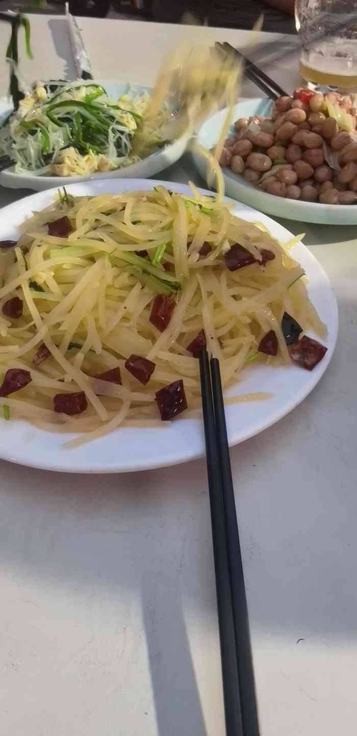 喜欢吃滕州菜,公司附近的一家餐馆,每次团建都来这,味道是真的不错,是