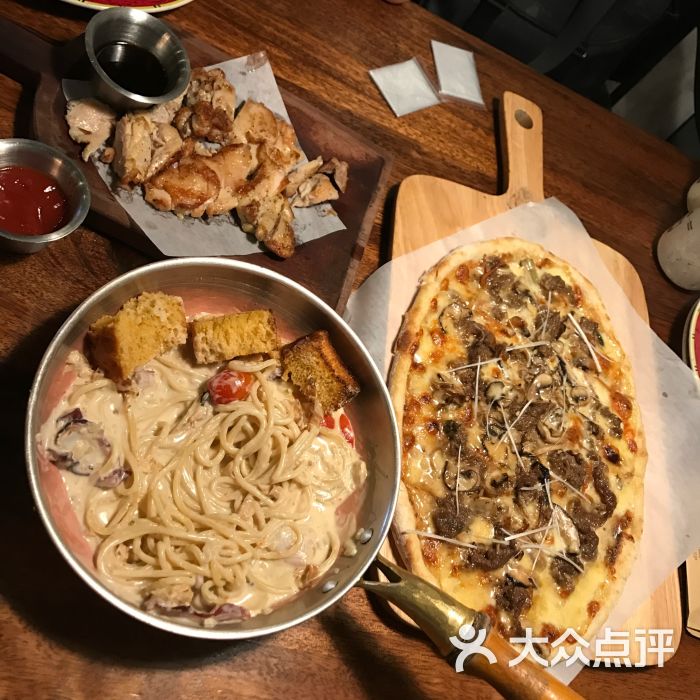 i holic pizza 艾豪丽披萨(海雅缤纷城店)图片 第1张