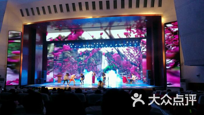 东北情二人转大剧院图片 - 第6张