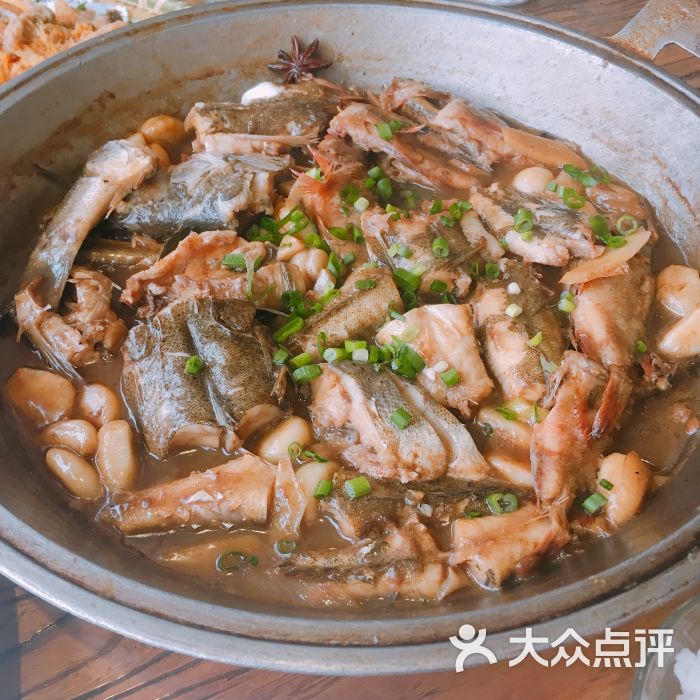 铁锅杂鱼