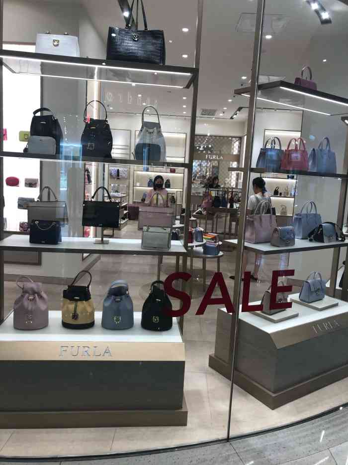 furla(恒隆广场店)-"恒隆一楼的芙拉已经很多年了,逛街路过这里.