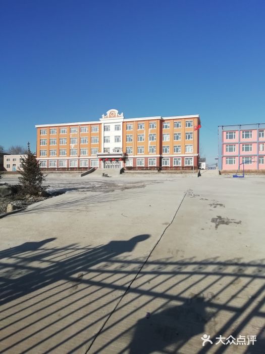 巴彦县龙庙中学图片