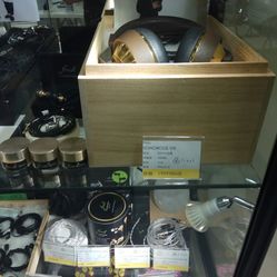 【耳机王】电话_地址_价格_营业时间_人民广