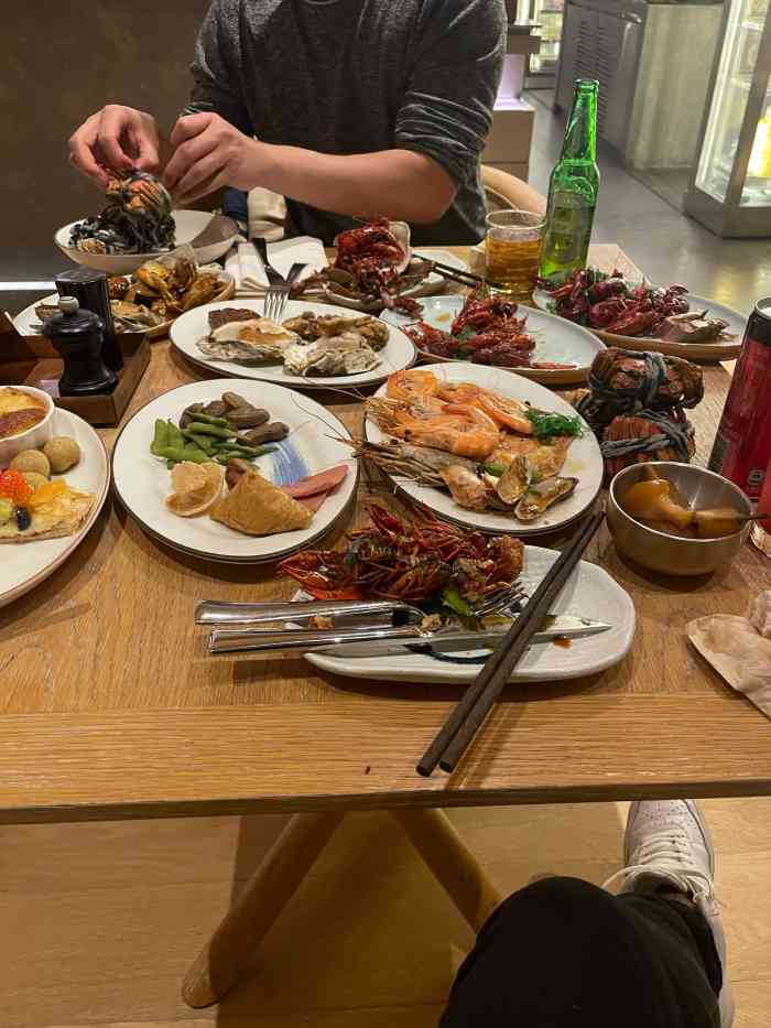 肴沈阳61沈阳芊丽酒店-自助餐厅-"在k11的楼上,非常棒的自助餐 应该