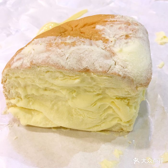 光之乳酪(西湖银泰店)榴莲芝士包图片 - 第1张