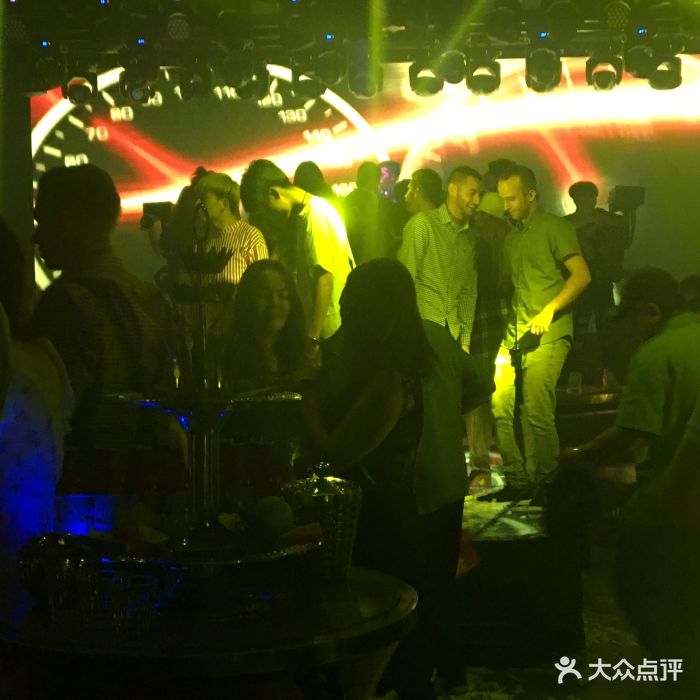 m2新概念酒吧图片