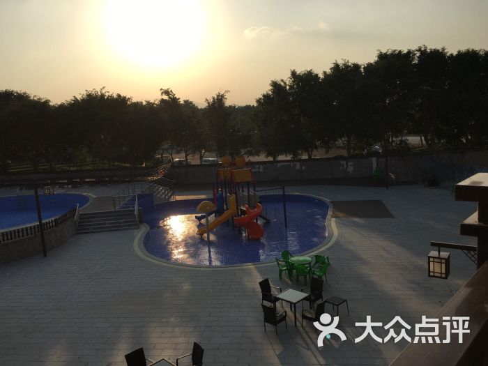 西湖娱乐城- 西湖娱乐城官方网站- 西湖娱乐城APP初秋夜游开封西湖华灯映衬下银色沙滩诱人