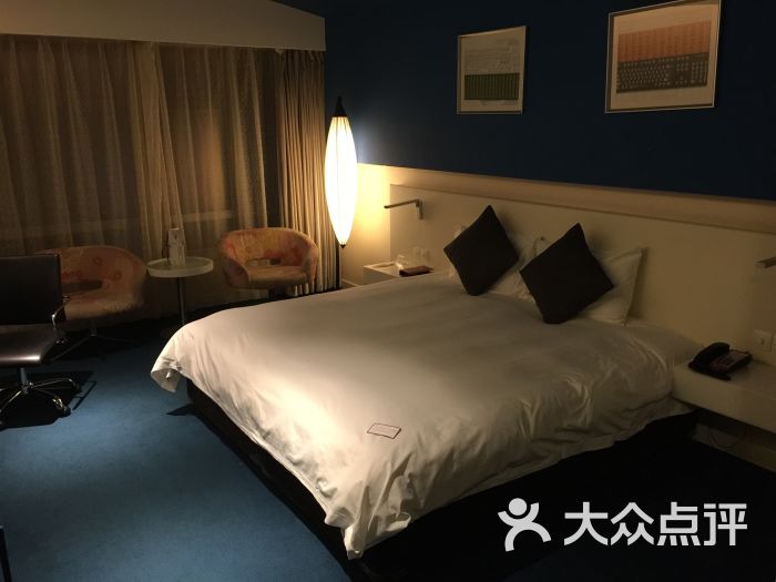 豪华大床房