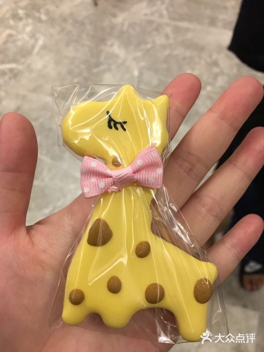 送的小鹿饼干