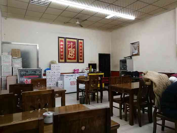 吴老三羊肉泡馍-"很正宗的羊泡,比回民街的好吃."-大众点评移动版