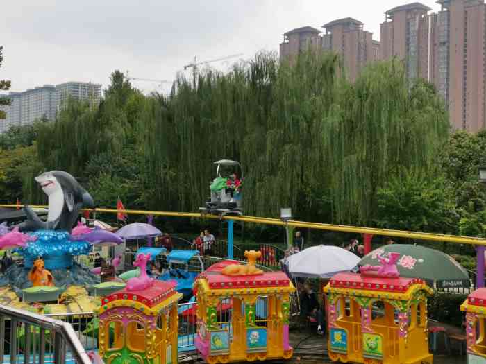 汉城湖游乐场-"满满的童年回忆,摩天轮99,儿童过山车17.
