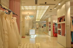 安龙婚纱店_安龙红油剪粉图片(2)
