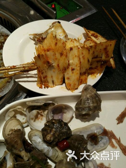 金鲨海鲜自助餐厅_冠菌海鲜肥牛自助火锅_金筷子海鲜自助