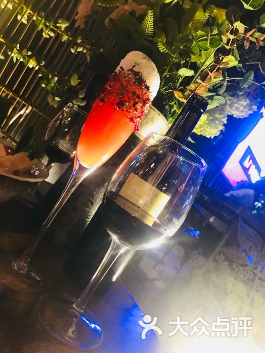 胡桃里音乐酒馆(华熙店)红唇鸡尾酒图片 第6张