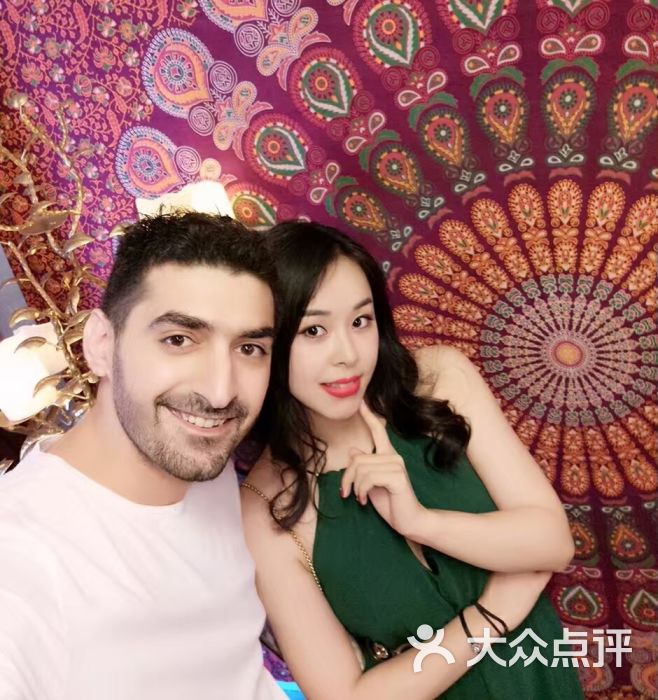 帅气的迪拜老板